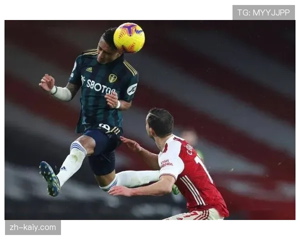 老特拉福德之夜：利兹联球员庆祝队史首次客场战胜曼联